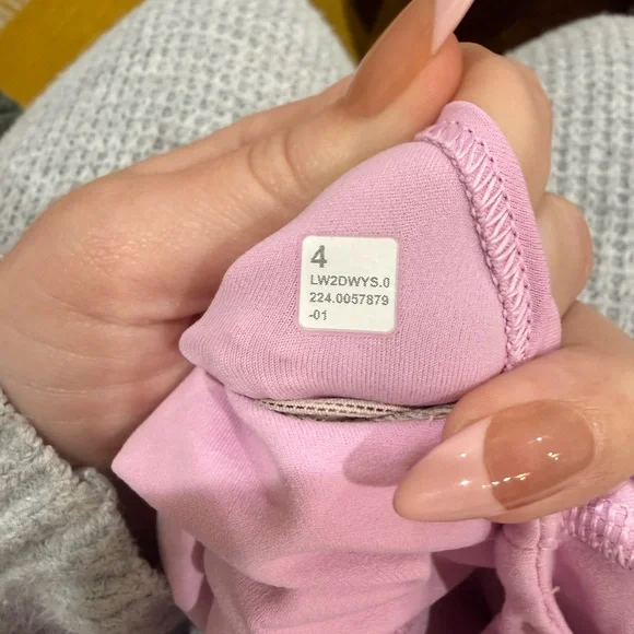 Lululemon Athletica Lavender V-Neck Bra - Picture 3 of 3